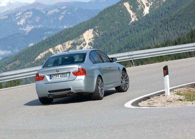 photo BMW-M3 SEDAN 11